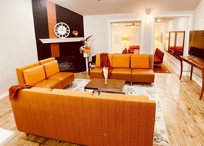 Wow 5br Sleeps 14 For Large Team Events Holiday home