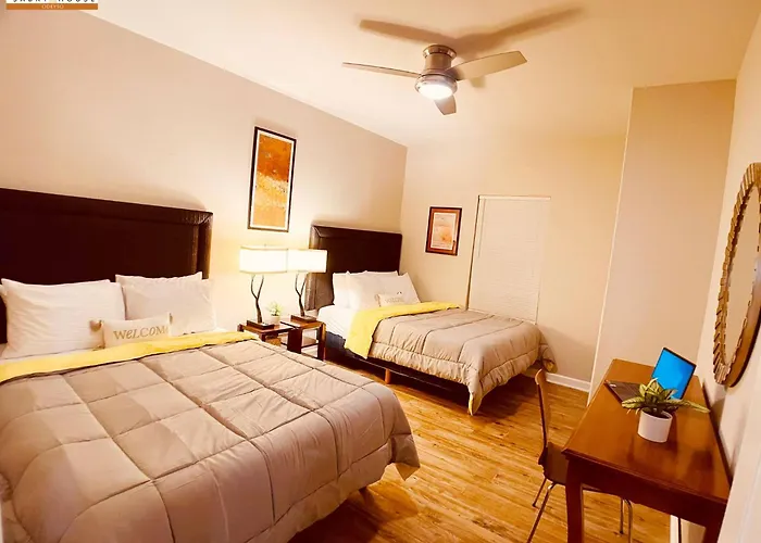 Wow 5br Sleeps 14 For Large Team Events Holiday home *