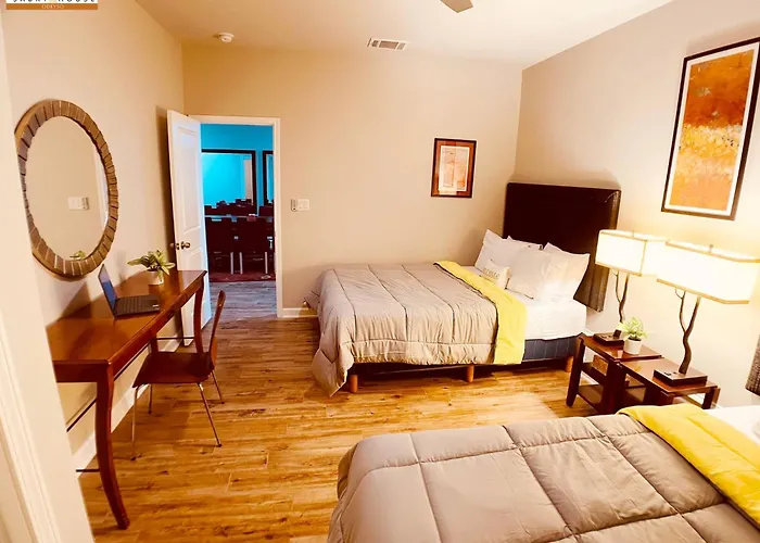 Holiday home Wow 5br Sleeps 14 For Large Team Events *